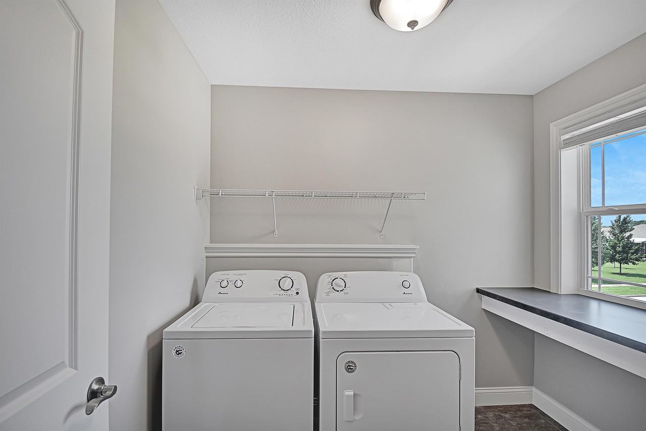 1202 Heather Dr #1202C - Photo 7 of 36