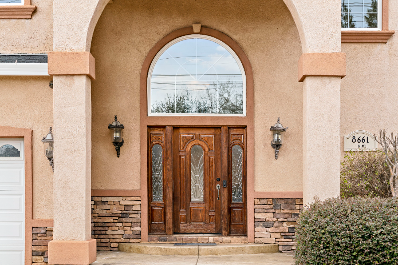 8661 Elm Ave - Photo 4 of 36