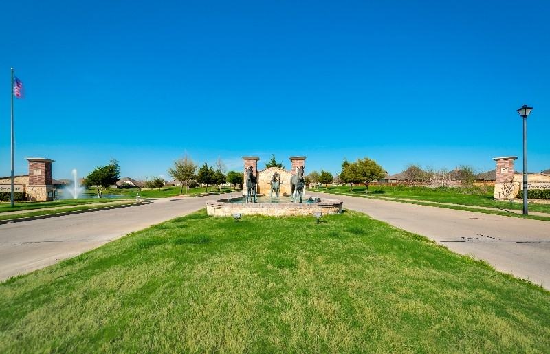 110 Stallion St - Photo 2 of 18