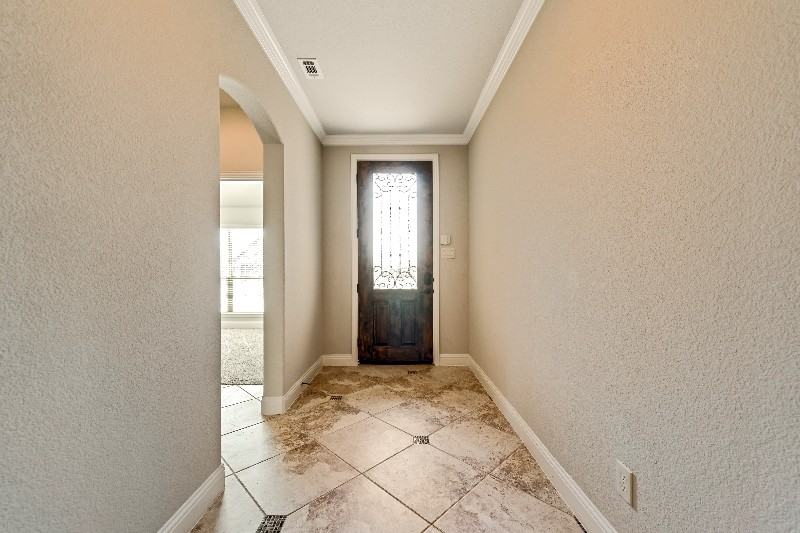 110 Stallion St - Photo 4 of 18