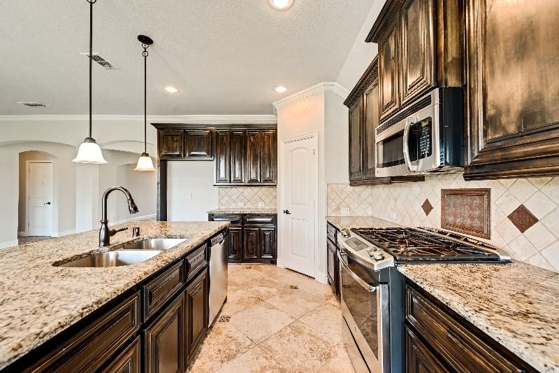 110 Stallion St - Photo 7 of 18