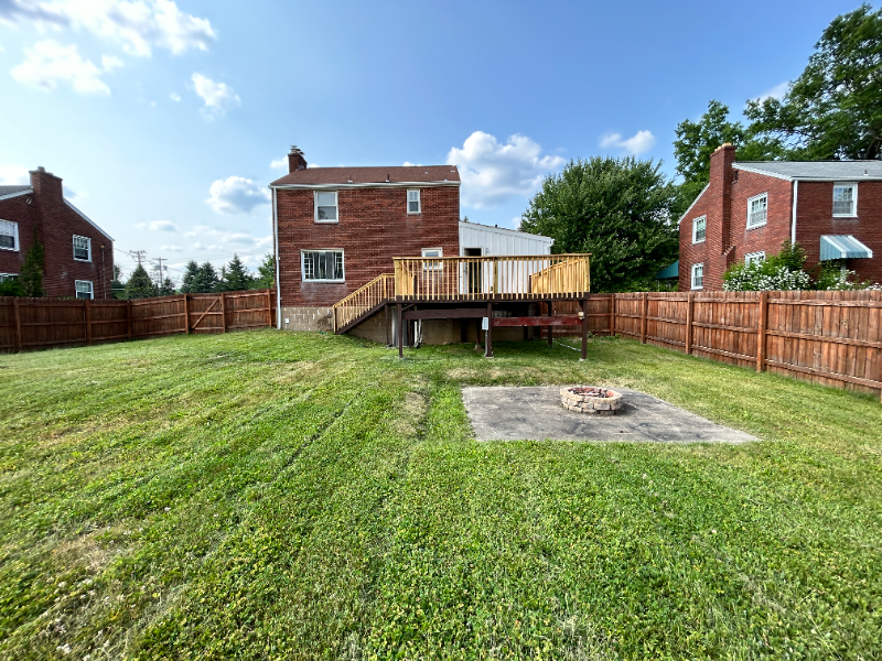 1180 Duncan Ave - Photo 3 of 31