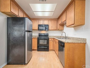 1965 Coulston St #1 - Photo 7 of 25