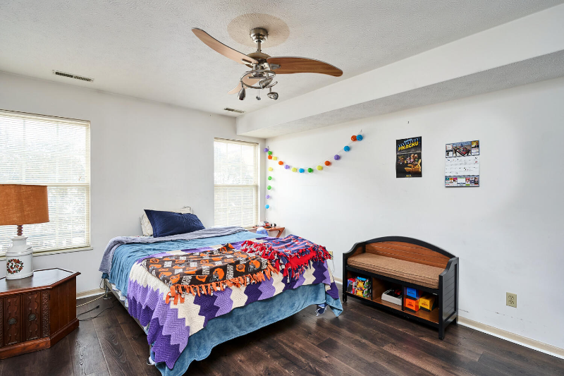 480 Tollis Pkwy - Photo 7 of 15