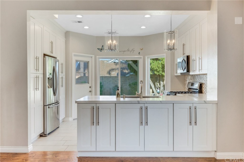 3031 Lamplighter St - Photo 4 of 8