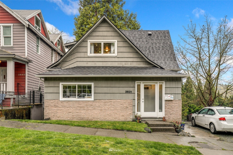 3631 22nd Ave Sw #C - Photo 3 of 11