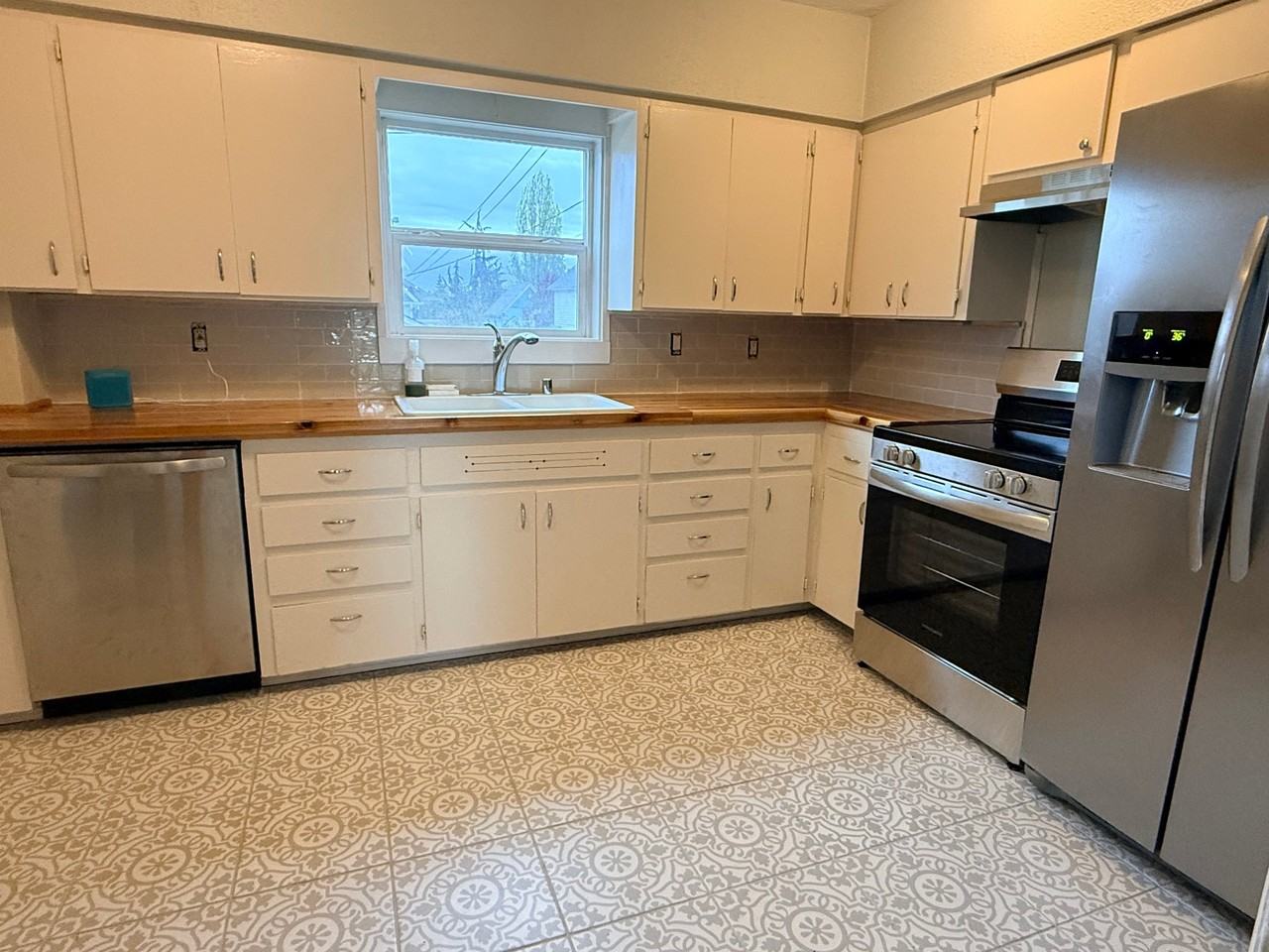 2115 Wetmore Ave - Photo 7 of 16