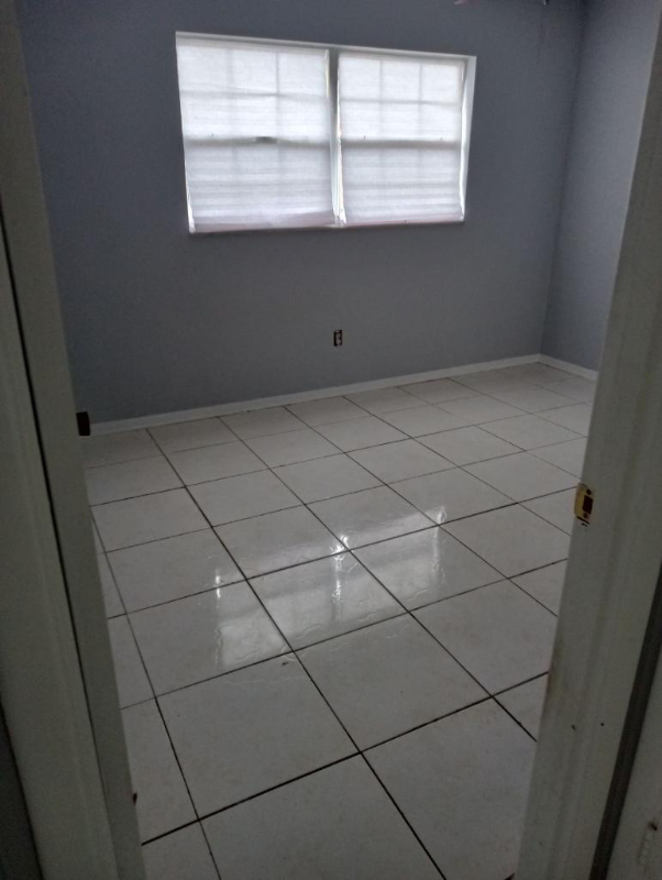 819 13th Ave Nw #1 - Photo 4 of 12