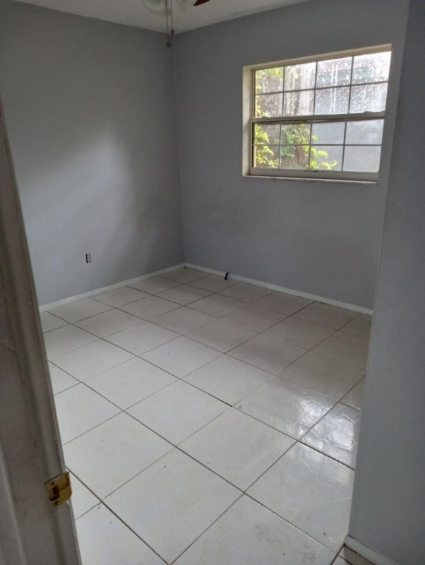 819 13th Ave Nw #1 - Photo 5 of 12