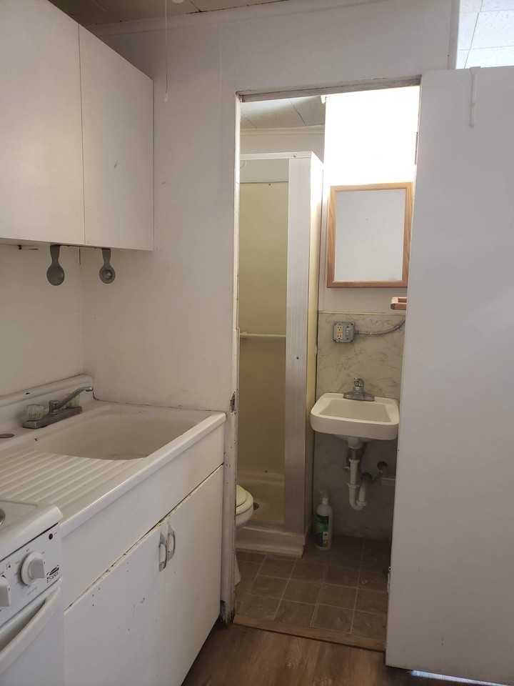 1128 Hess Ave #X - Photo 4 of 10