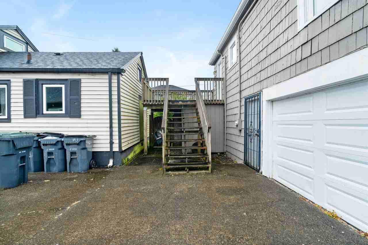 2515 1/2 Sumner Ave #2 - Photo 4 of 16