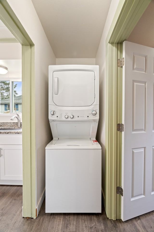 2515 1/2 Sumner Ave #2 - Photo 2 of 16