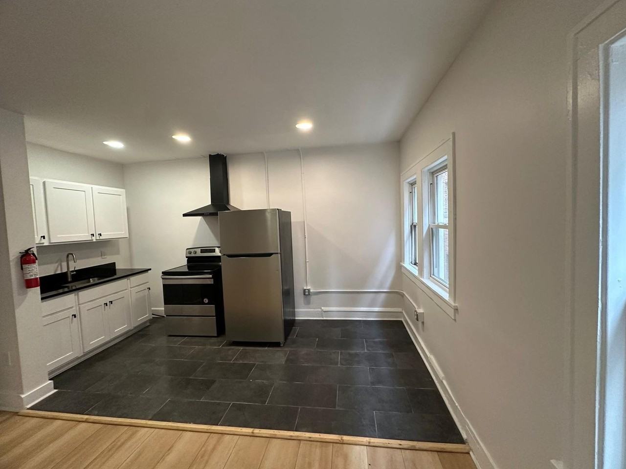 1384 W 83rd St #304 - Photo 3 of 7