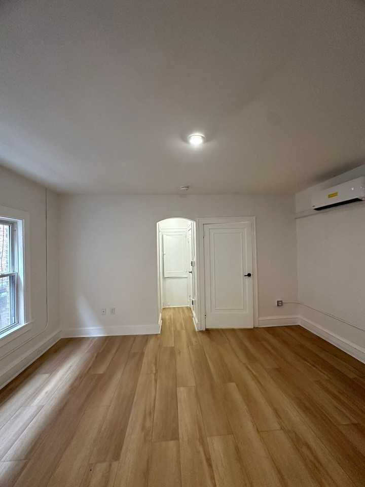 1384 W 83rd St #304 - Photo 4 of 7