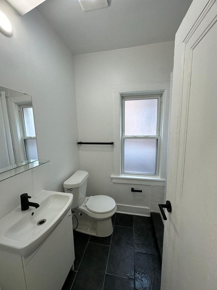 1384 W 83rd St #304 - Photo 6 of 7
