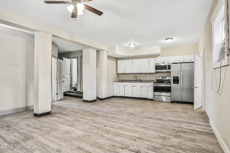 8036 Mattox Ave - Photo 5 of 7