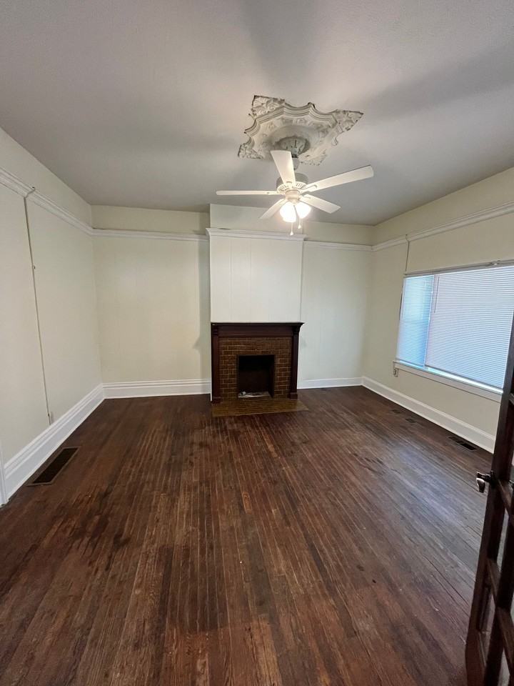243 W Locust St #1 - Photo 4 of 23