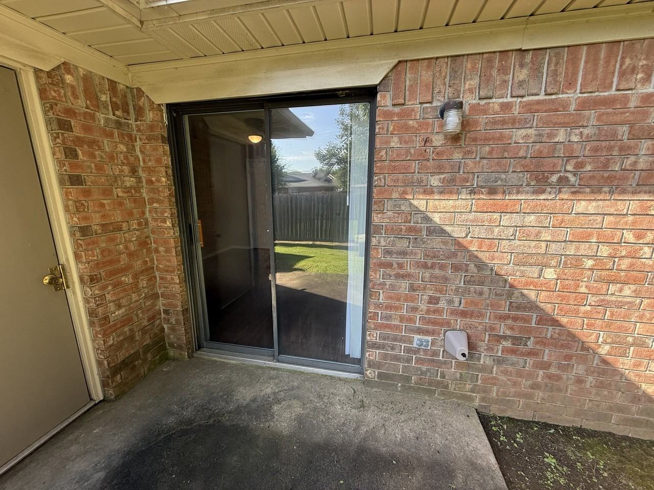 2626 W C St - Photo 7 of 7