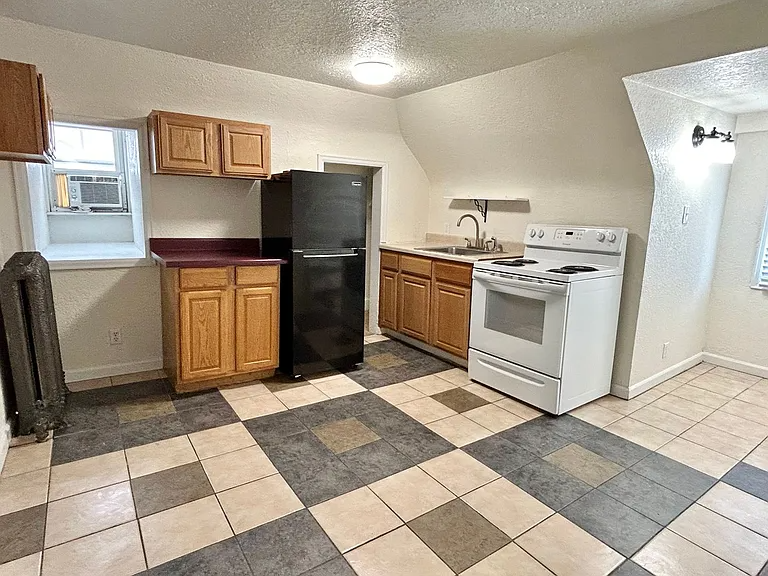 1442 N Humboldt St #7 - Photo 3 of 5