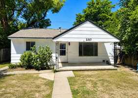 featured image of 2317 Cedar St