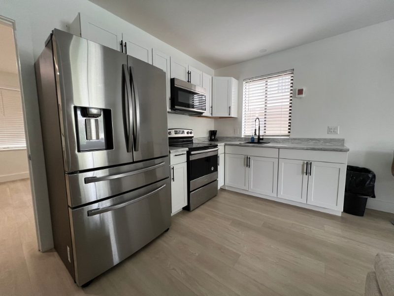 407 71st Ave N #1 - Photo 5 of 18