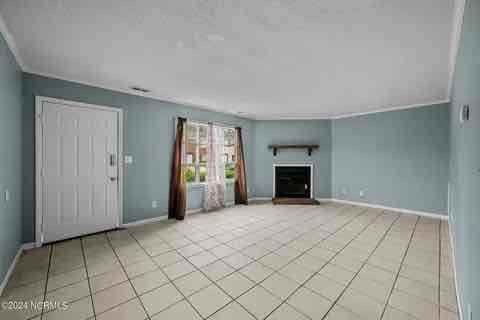 100 Kristin Dr #4D - Photo 6 of 28