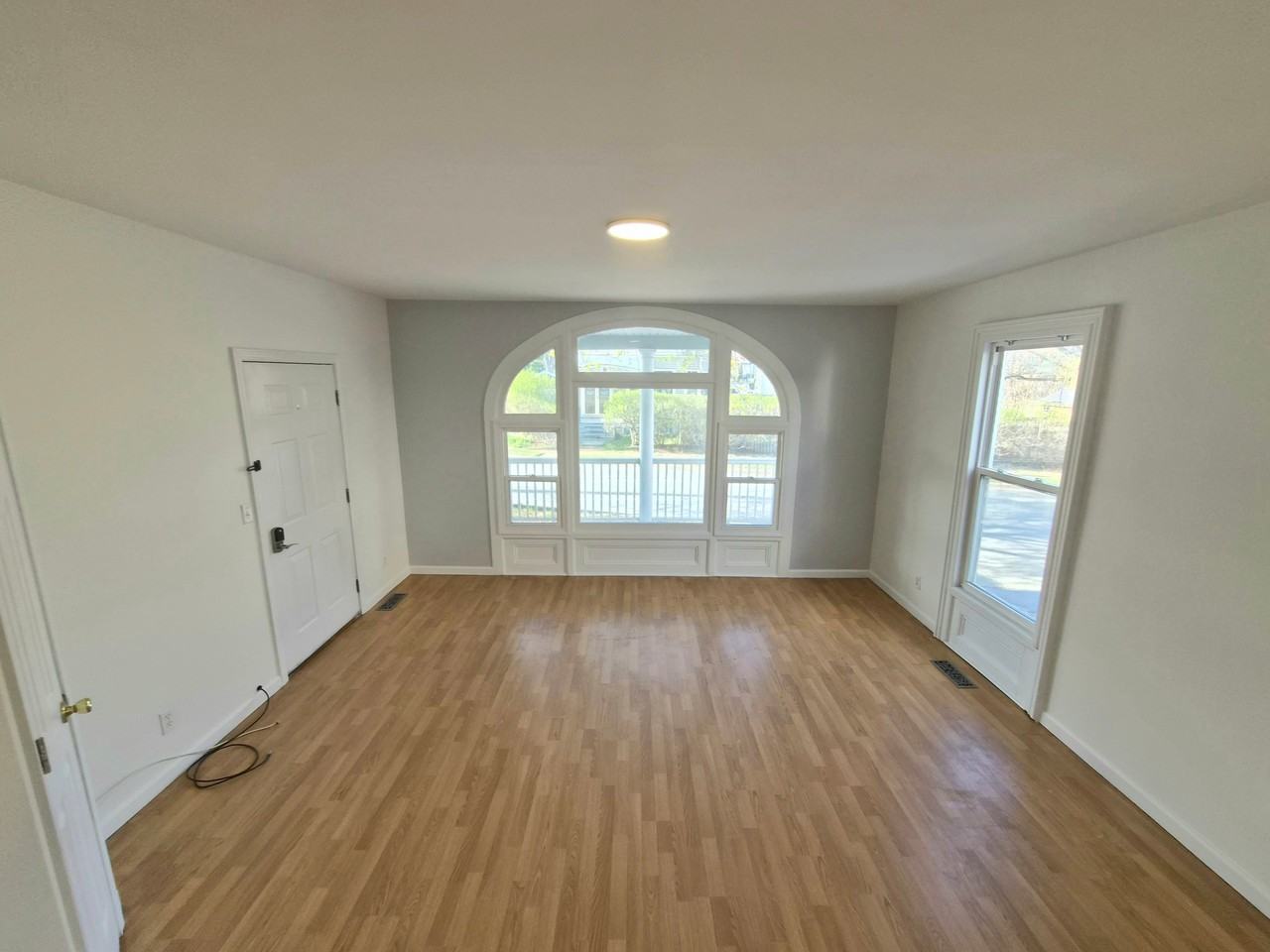 142 Washington St #1 - Photo 3 of 17