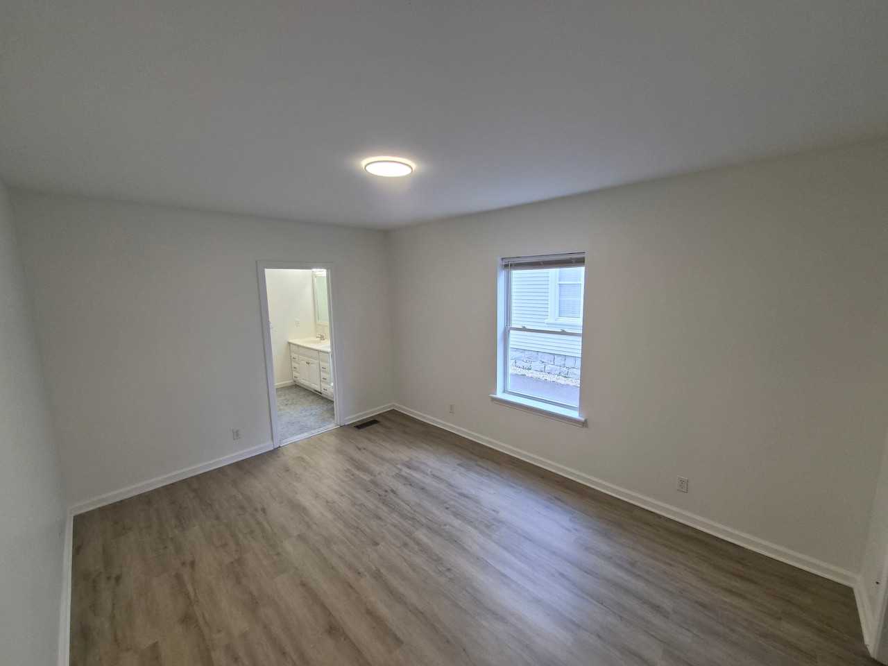 142 Washington St #1 - Photo 7 of 17