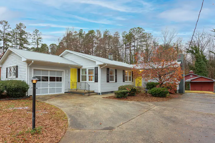 107 S Wyrick St - Photo 3 of 20