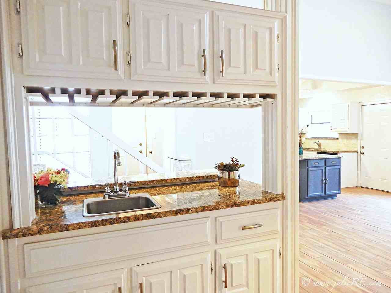 3636 Country Club Dr W - Photo 3 of 41