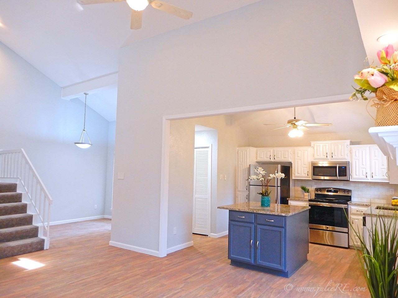 3636 Country Club Dr W - Photo 5 of 41