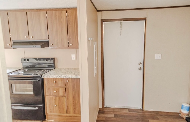 565 Mustang Dr - Photo 6 of 18