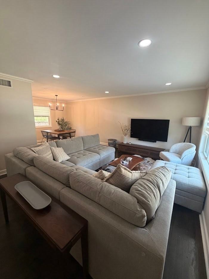 3737 Lakeshore Dr - Photo 3 of 33