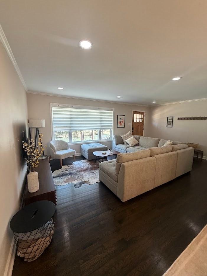 3737 Lakeshore Dr - Photo 4 of 33