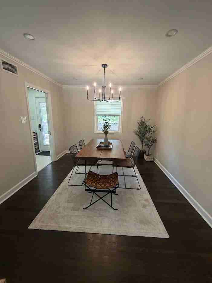 3737 Lakeshore Dr - Photo 6 of 33