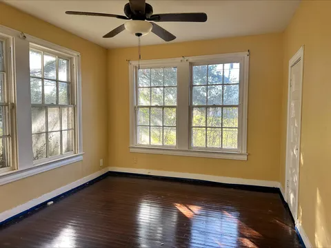 406 Dayton St - Photo 2 of 10