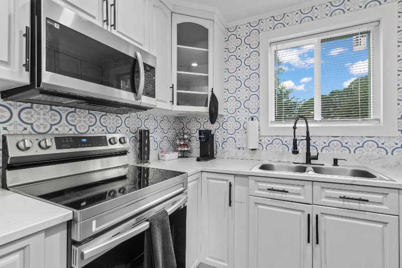 3021 Botany St - Photo 6 of 19