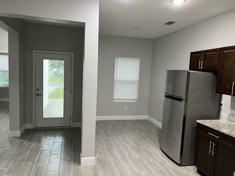 736 Bittern Ln - Photo 3 of 5