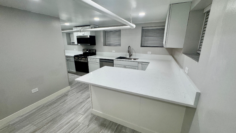 5454 W Berteau Ave #B - Photo 3 of 9
