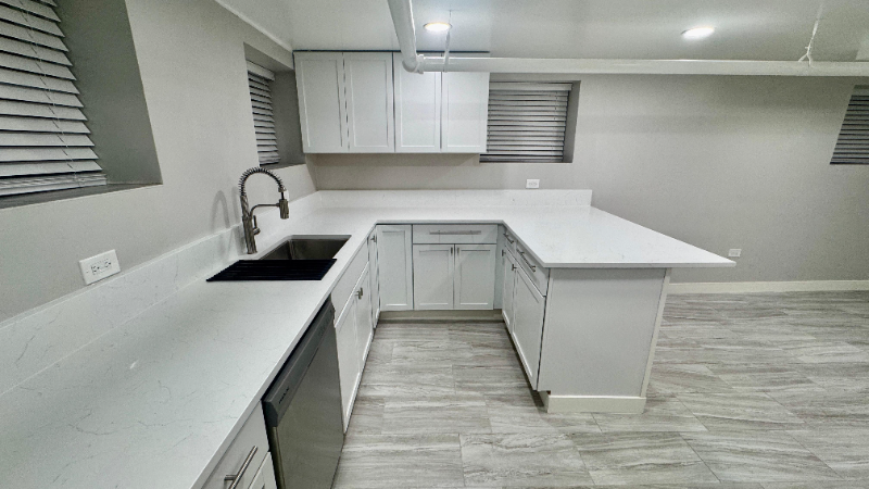 5454 W Berteau Ave #B - Photo 4 of 9