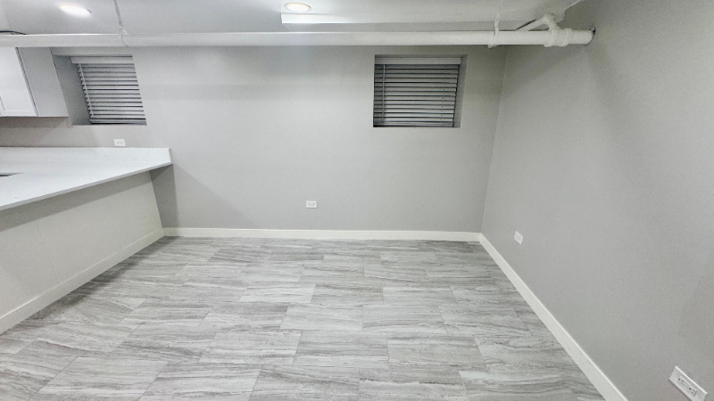 5454 W Berteau Ave #B - Photo 6 of 9