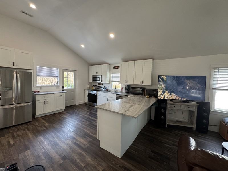 8101 Freeze Rd - Photo 3 of 10