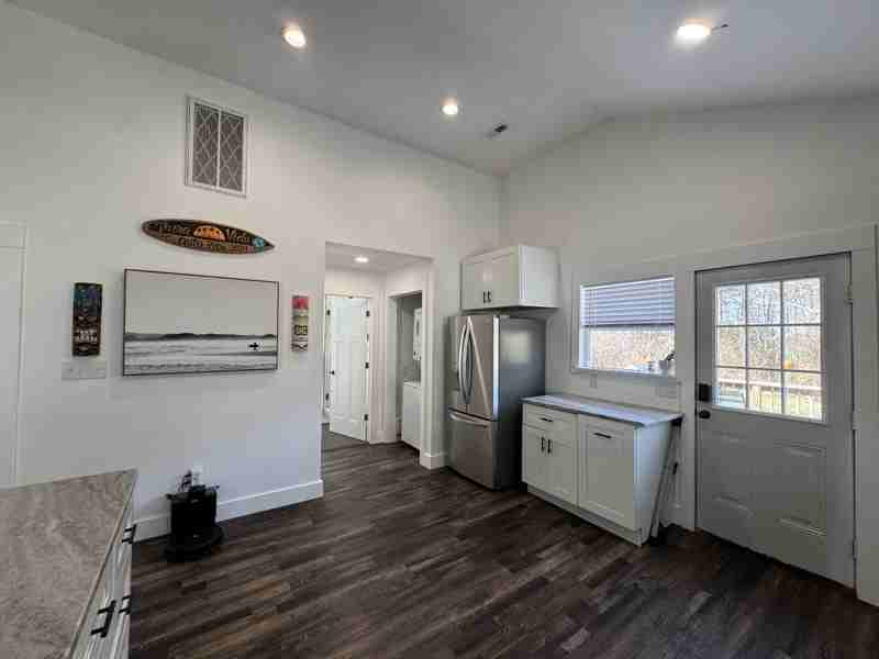 8101 Freeze Rd - Photo 4 of 10