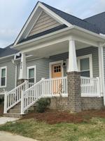 featured image of 804 Green Oaks St