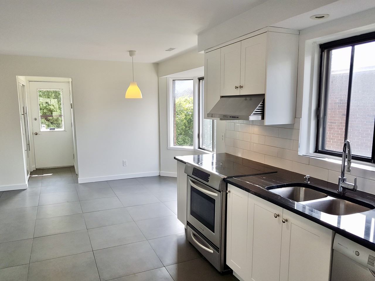 238 Croissant Harrow - Photo 6 of 16