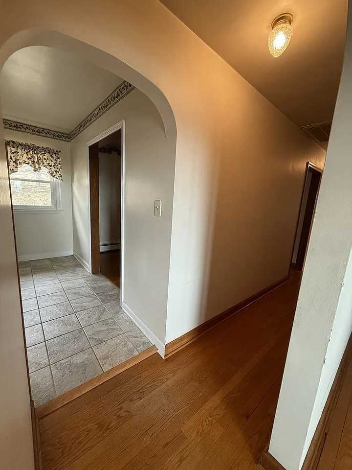 3900 S Main St - Photo 4 of 24