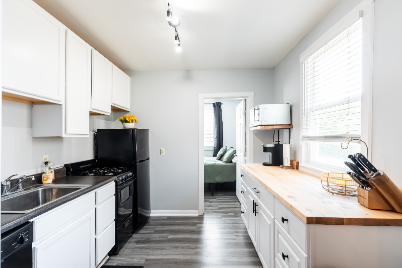 455 Stanley Ave #1 - Photo 5 of 10