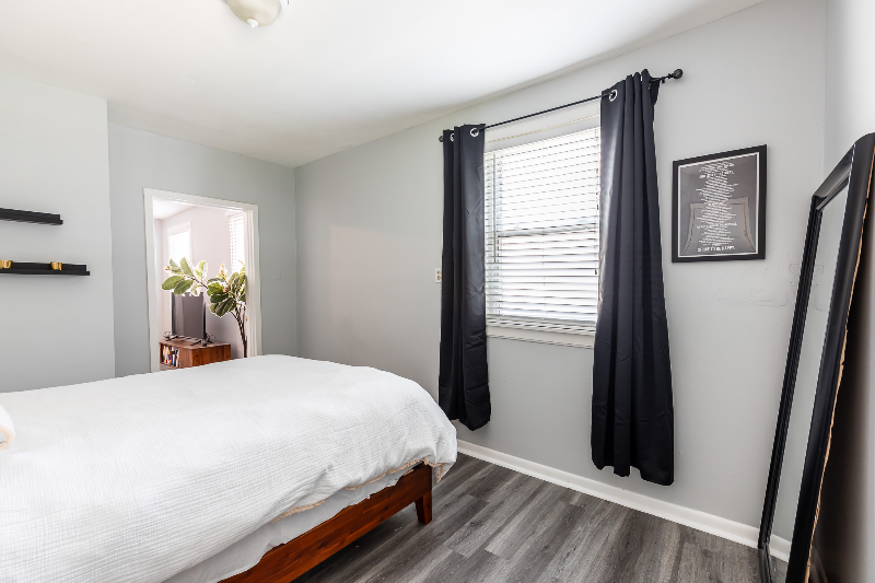 455 Stanley Ave #1 - Photo 6 of 10