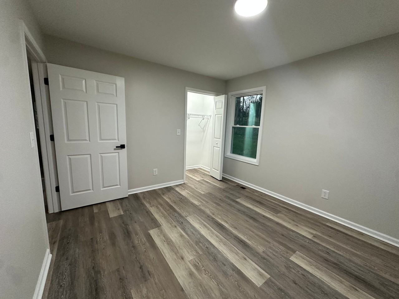 1415 Floyd St - Photo 4 of 19