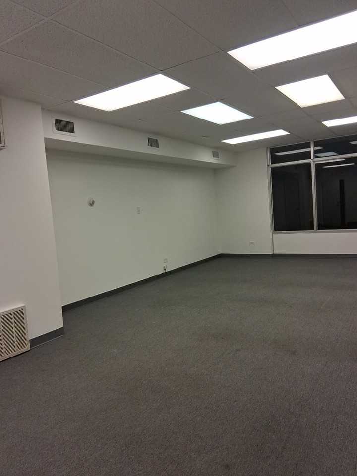 1020 Chicago Rd #12 - Photo 2 of 10